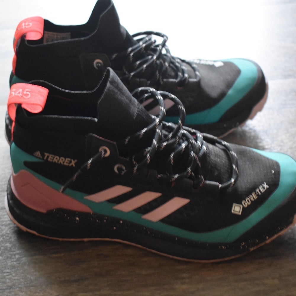 Adidas Hiker